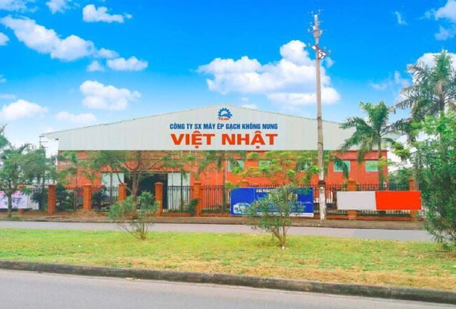 Thăm quan nhà máy sản xuất máy ép gạch không nung