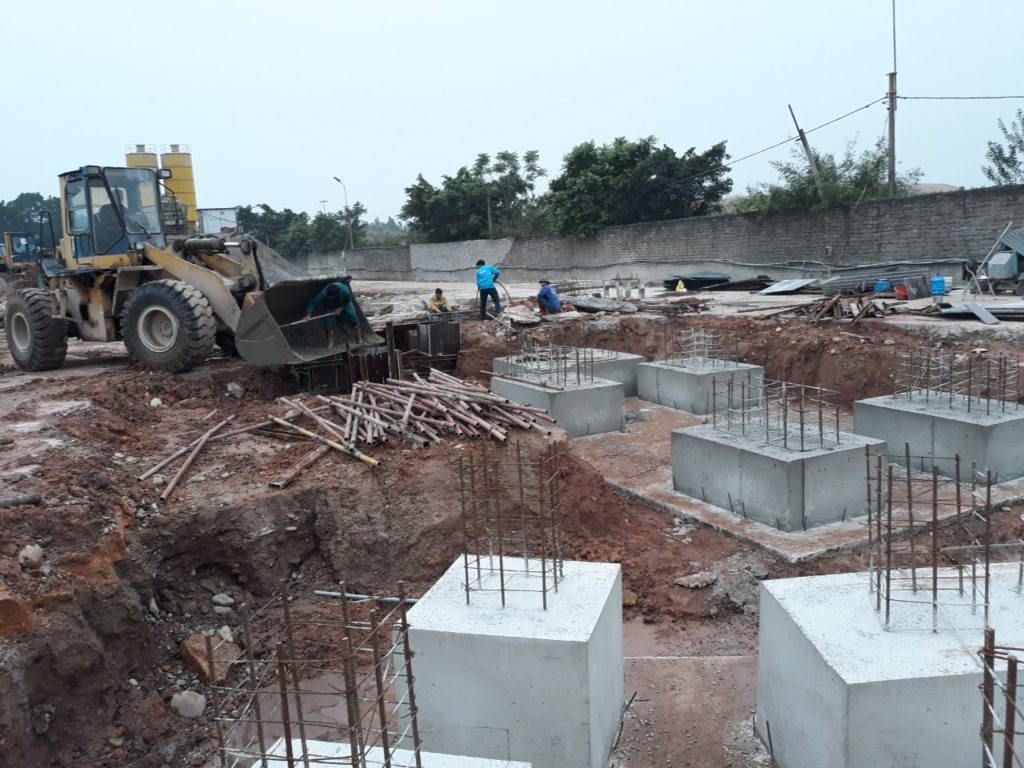 làm móng trạm trộn bê tông