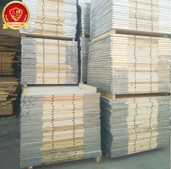 pallet-gỗ-đỡ-gạch-không-nung