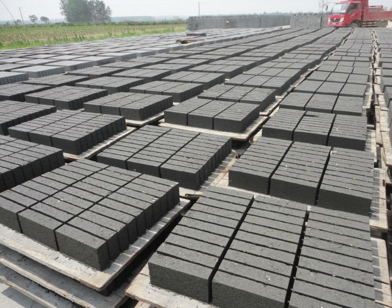 semi automatic concrete hollow solid brick making machine QTJ4 26 semi automatic cement brick making machine 634591566791660740 2
