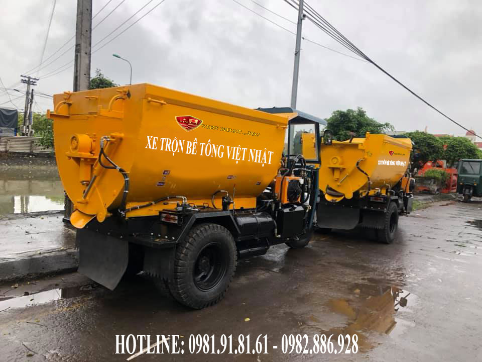 xe trộn bê tông tự hành